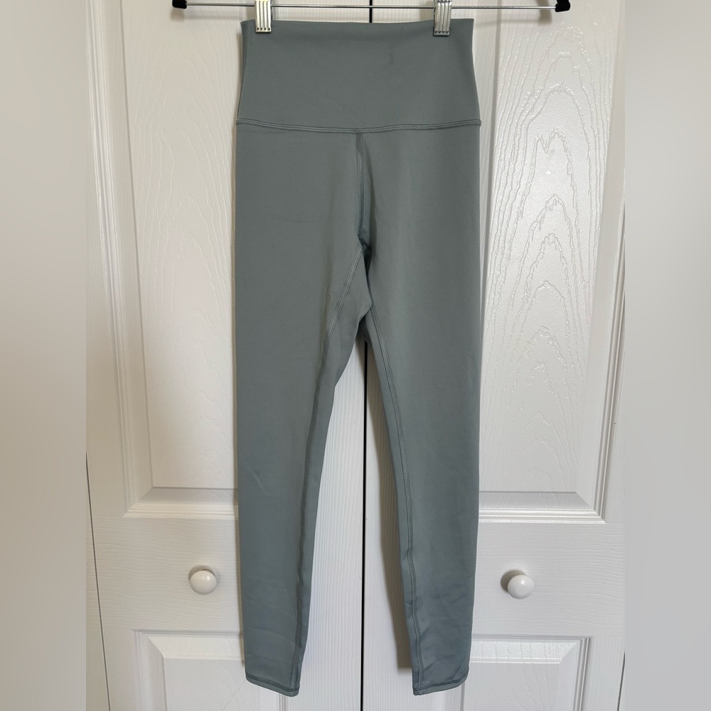 Alo Yoga Leggings